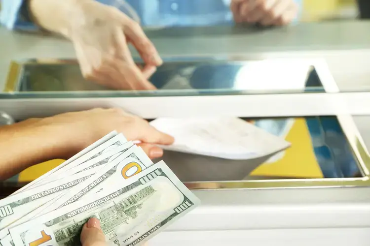Актуальний курс валют у Києві: де сьогодні вигідно купити та продати долари й євро
