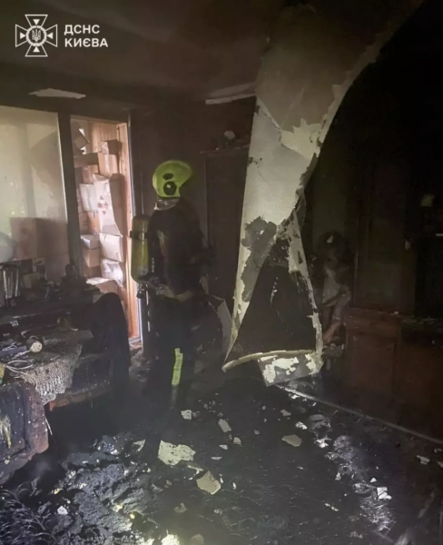Смертельна пожежа на Печерську: у київській дев’ятиповерхівці загинула людина