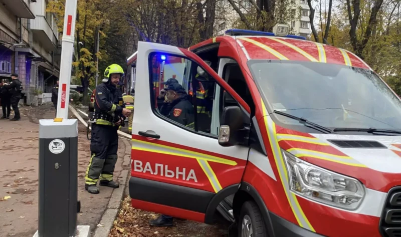 Смертельна пожежа на Печерську: у київській дев’ятиповерхівці загинула людина