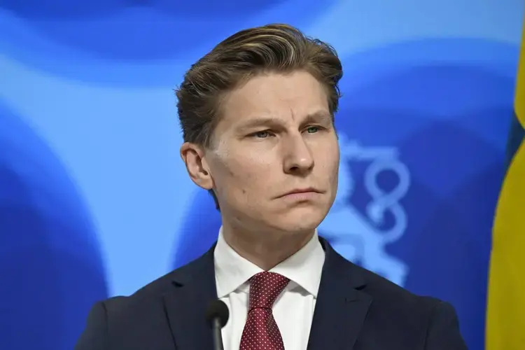 Фінляндія приєднується до ініціативи PURL для підтримки постачання озброєння Україні