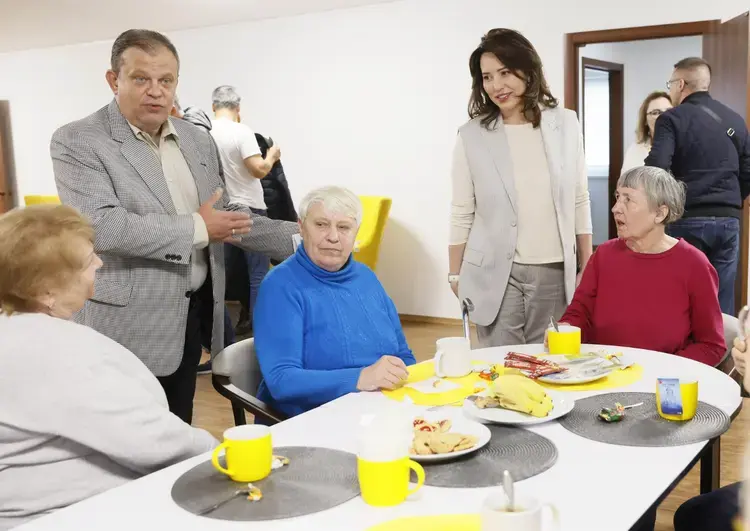 На лівому березі Києва відкрили Центр денного догляду для людей старшого віку