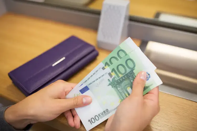 Євро подорожчав: де в Києві зараз найвигідніше обміняти валюту