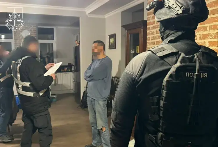 Ексдиректор «Молодого театру» Андрій Білоус підозрюється у сексуальному насильстві над студентками