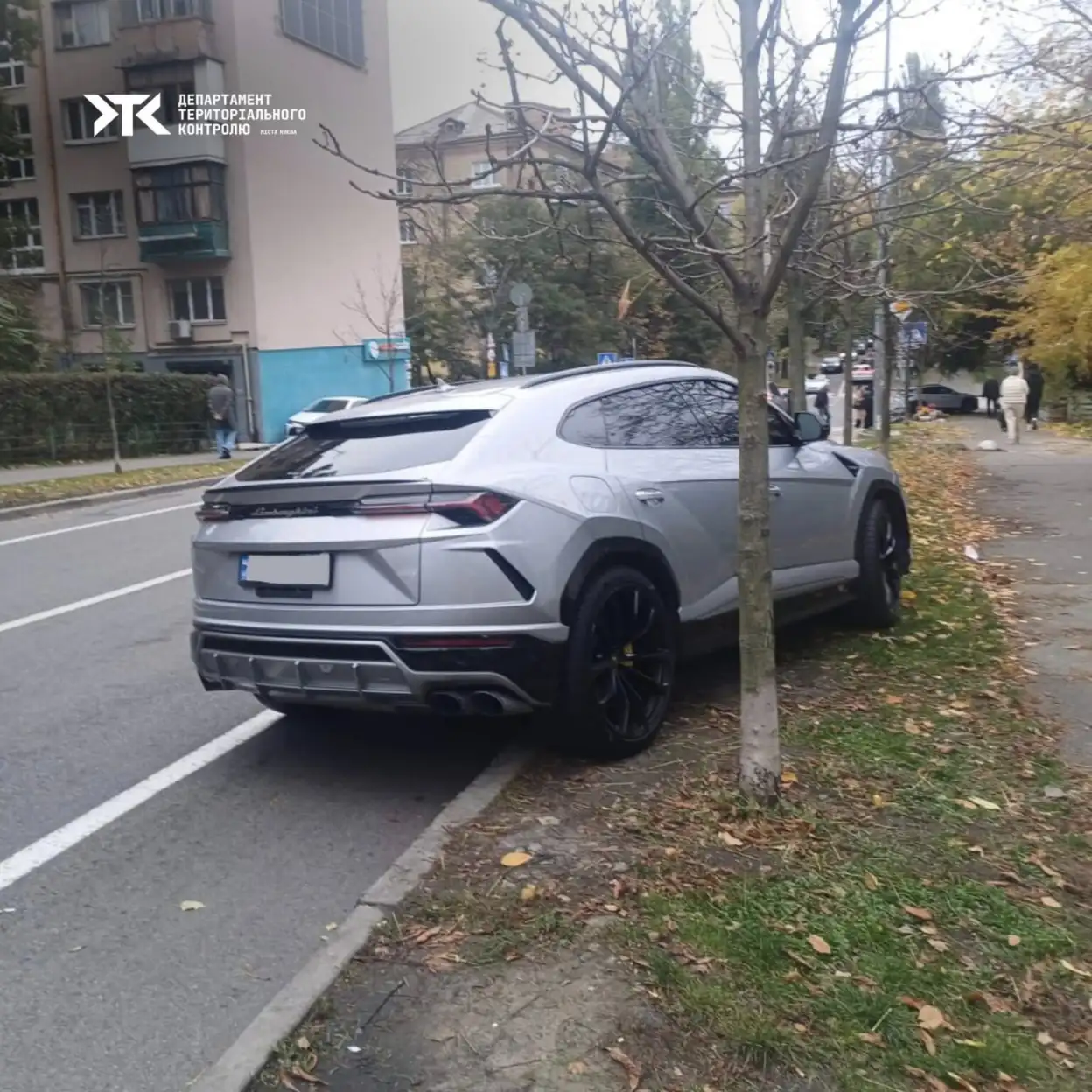 Як припаркувати автівку, щоб її точно евакуювали: майстер-клас від водія кросовера