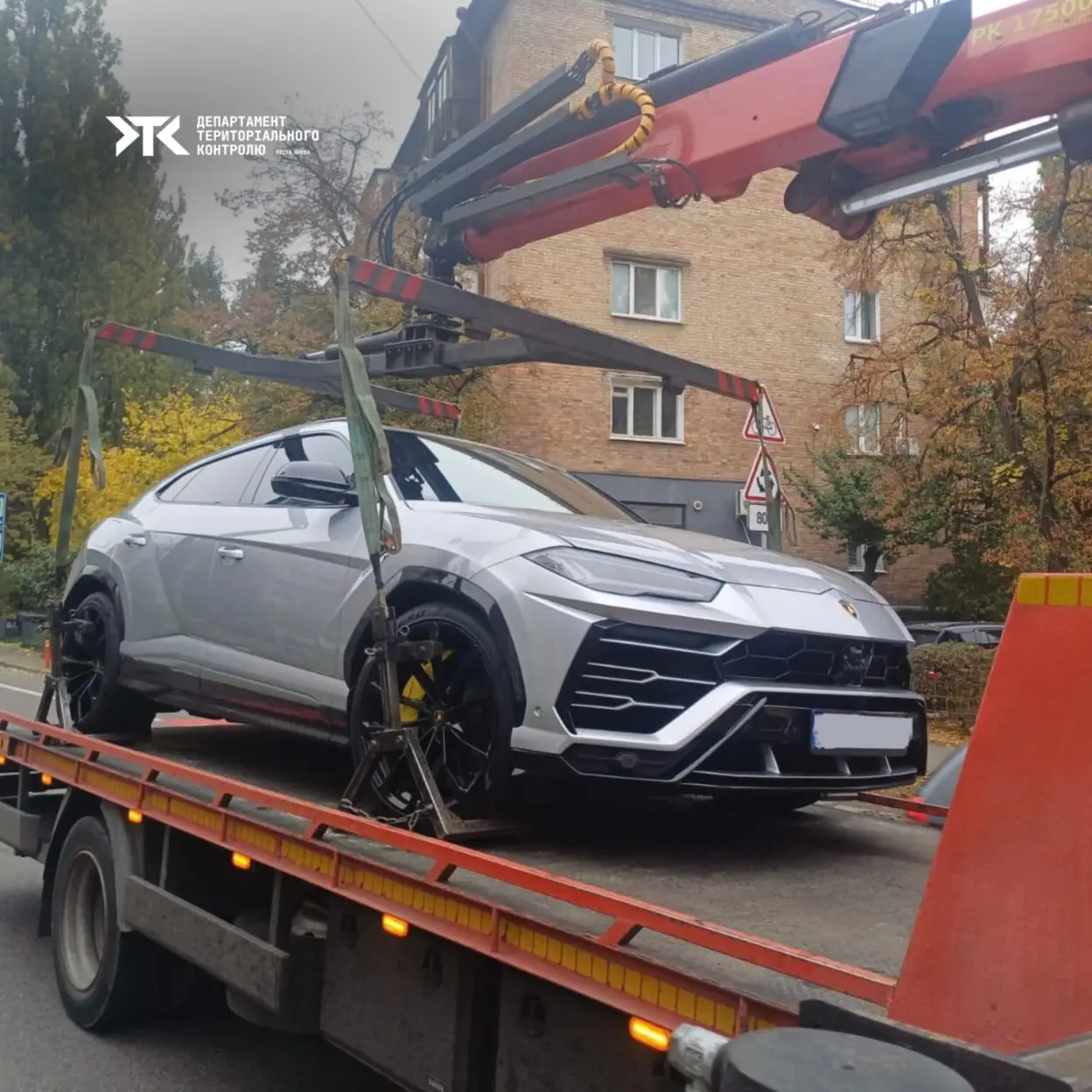 Як припаркувати автівку, щоб її точно евакуювали: майстер-клас від водія кросовера