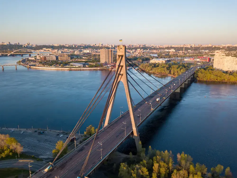 Північний міст у Києві частково обмежать для ремонту