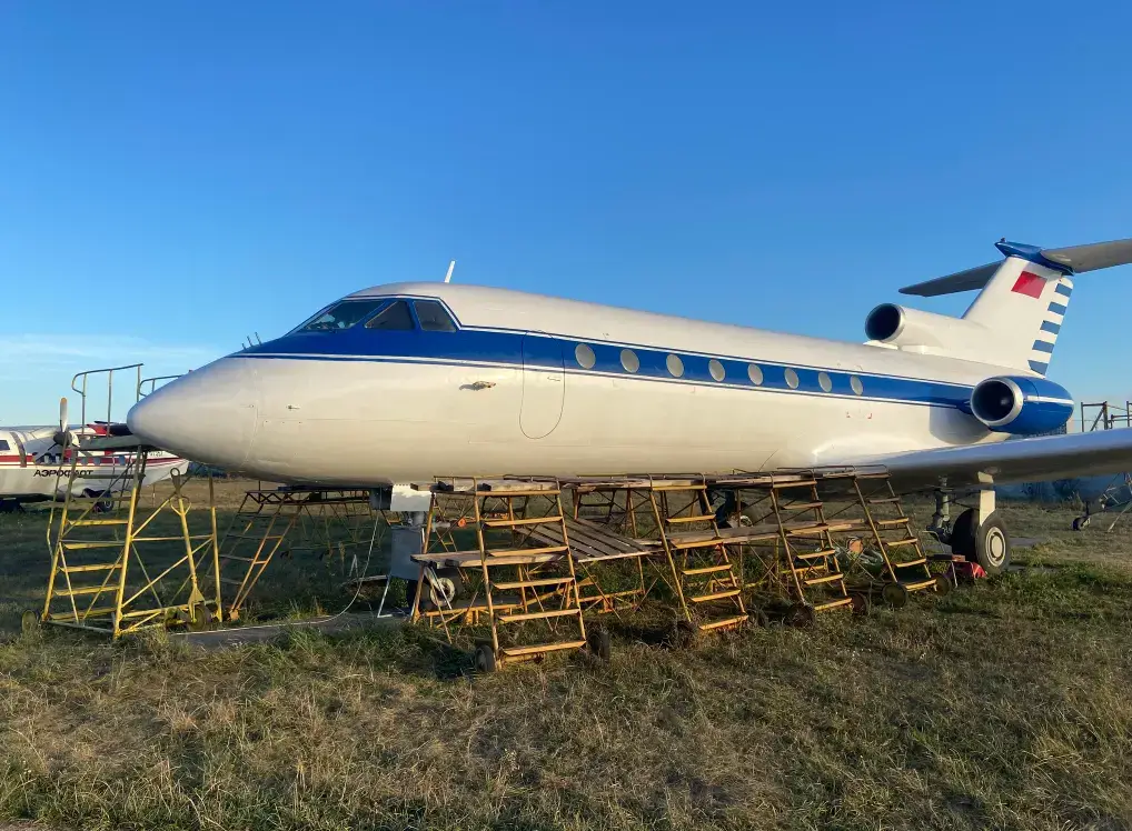У Києві відновлюють найстаріший український Як-40: завершено перший етап реставрації