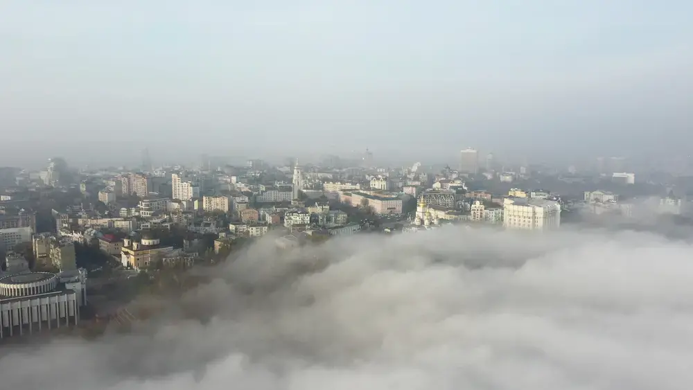 Фіолетовий рівень небезпеки у Києві: що насправді відбувається з повітрям