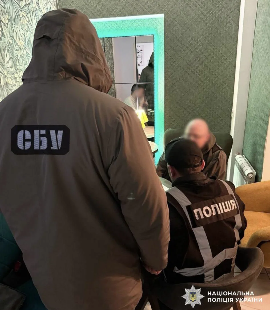 У Києві викрили аферу з «лазерною зброєю»: американського добровольця позбавили понад 3,2 млн грн