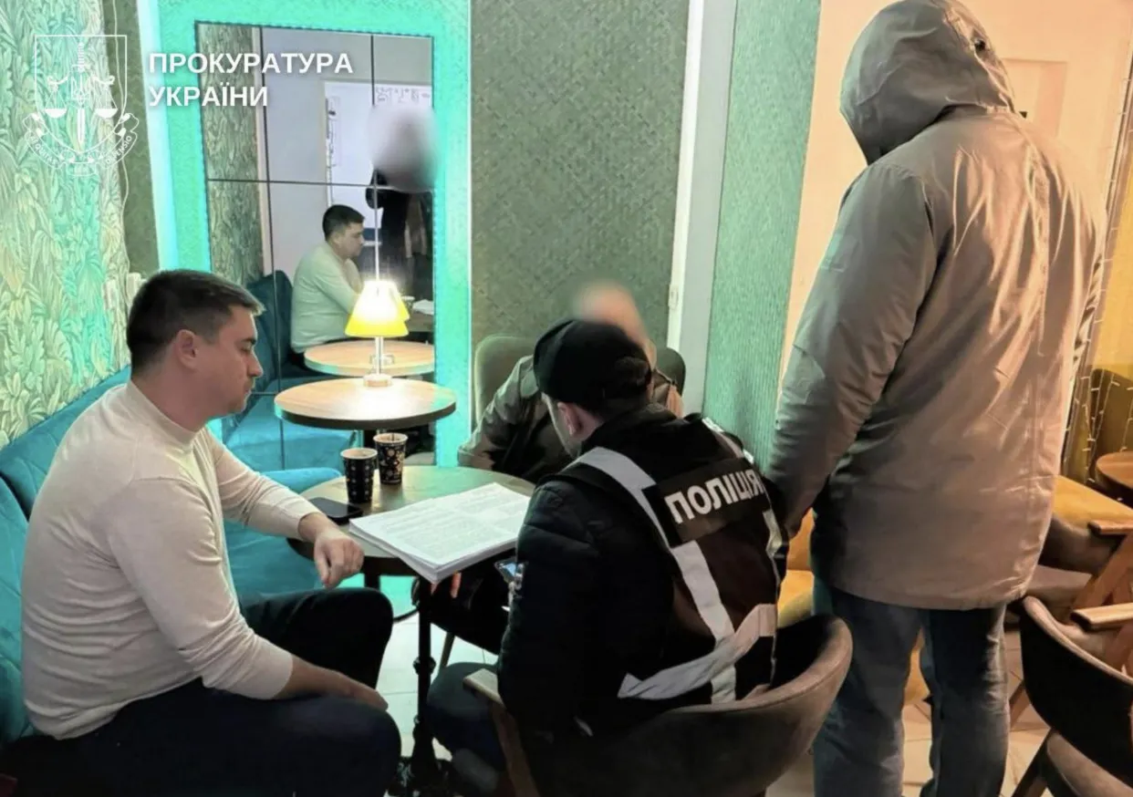 У Києві викрили аферу з «лазерною зброєю»: американського добровольця позбавили понад 3,2 млн грн