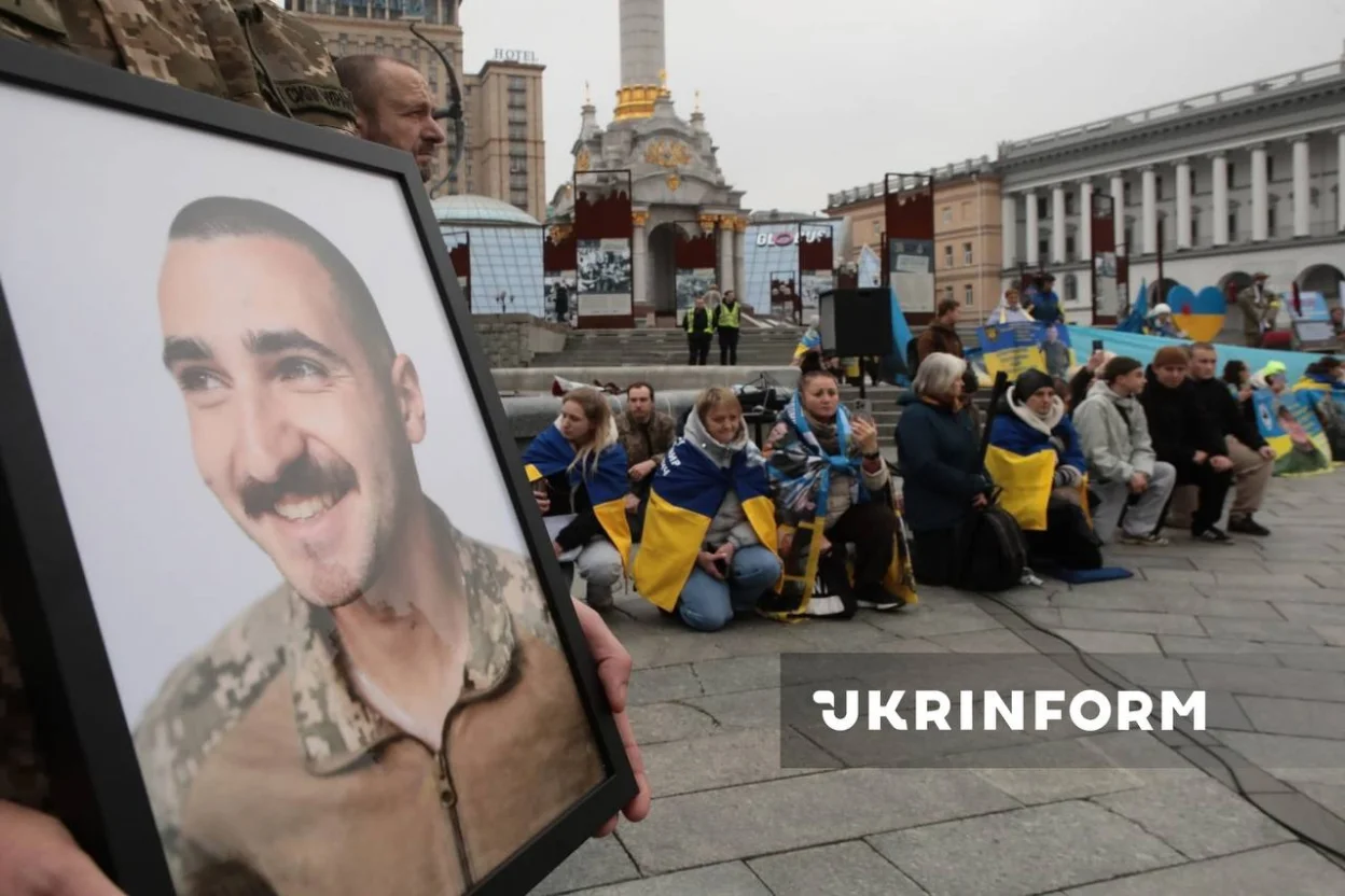 У Києві попрощалися з морпіхом і фотографом Костянтином Гузенком