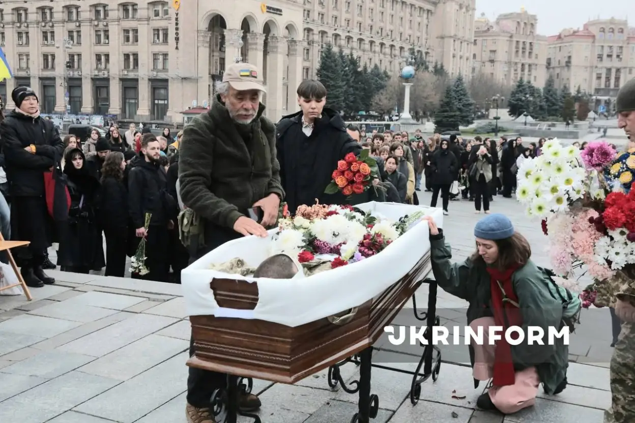 У Києві попрощалися з морпіхом і фотографом Костянтином Гузенком