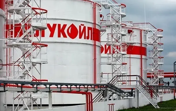 Болгарія розглядає націоналізацію НПЗ «Лукойлу» через ризик дефіциту пального