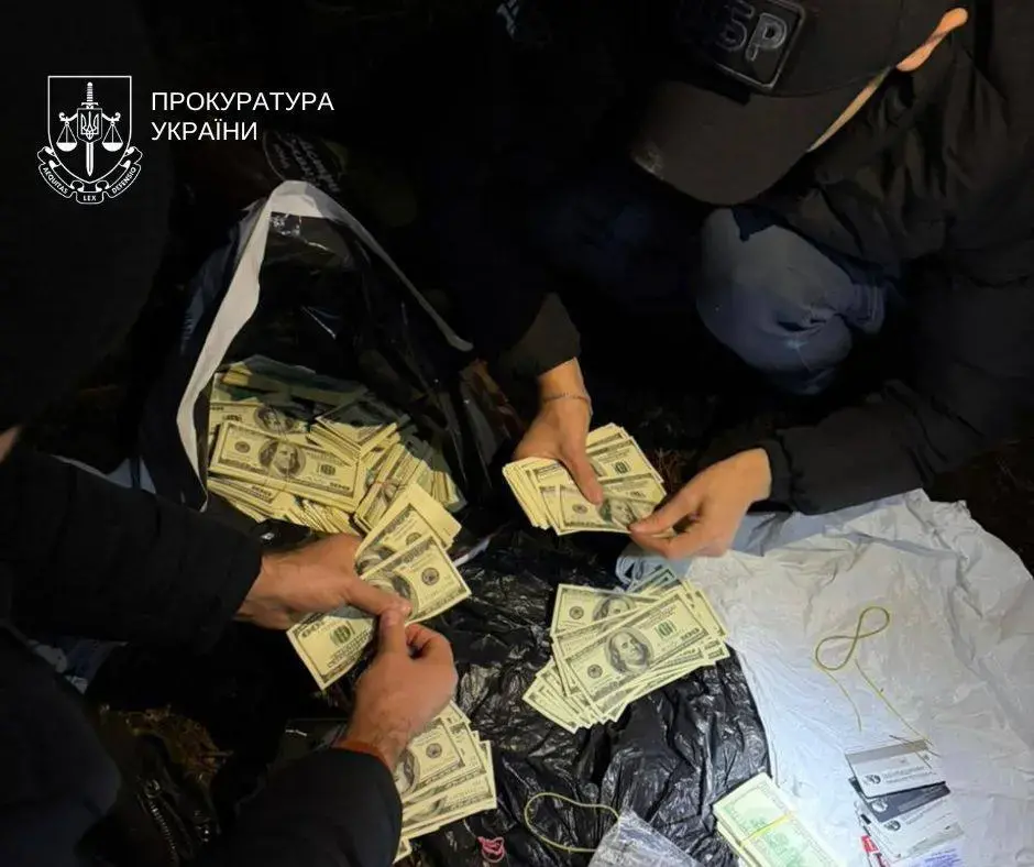 Начальника Дарницької поліції затримали з 13,3 млн грн — йому повідомили про підозру