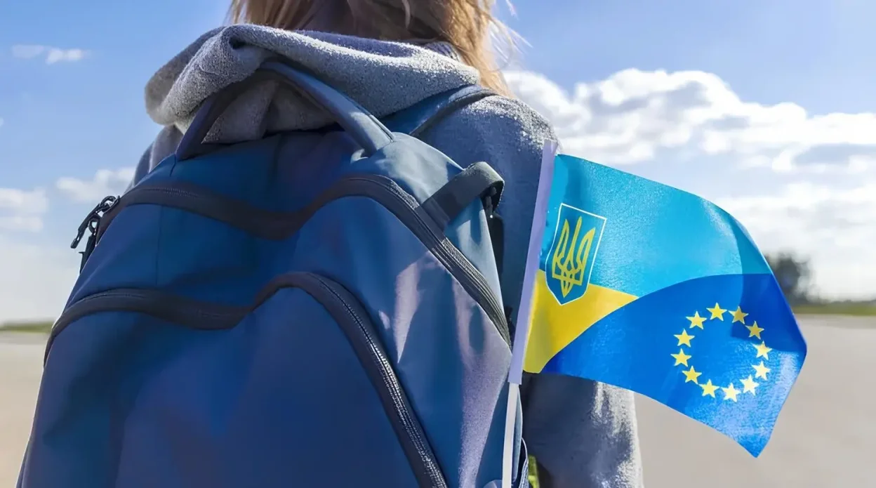 Українцям за кордоном: які нововведення діють у листопаді