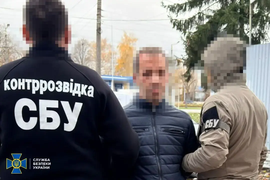 СБУ викрила іноземного агента ФСБ, який коригував удари рф по енергетиці поблизу Хмельницької АЕС