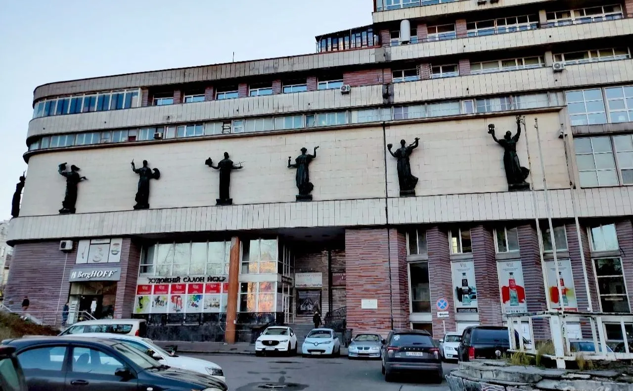 «Діти — Дерево Життя»: у Києві відкривається всеукраїнський мистецький проєкт до Дня ЗСУ