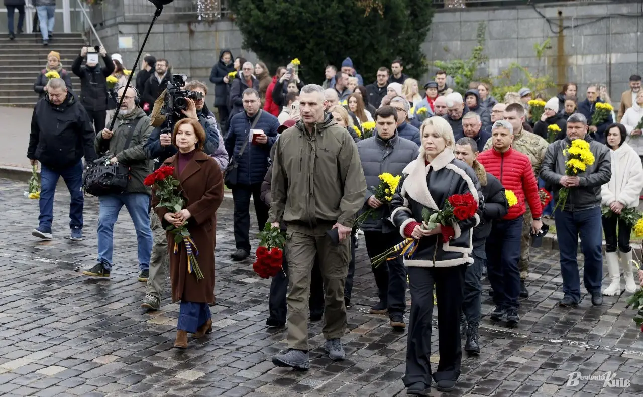 У Києві вшанували Героїв Небесної Сотні та сучасних захисників України