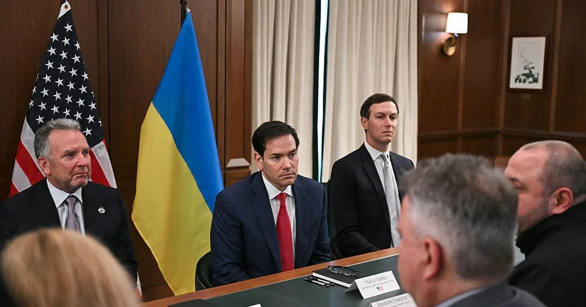 Кремль знову грає у «мир»: чому переговори у Москві виявилися лише димовою завісою