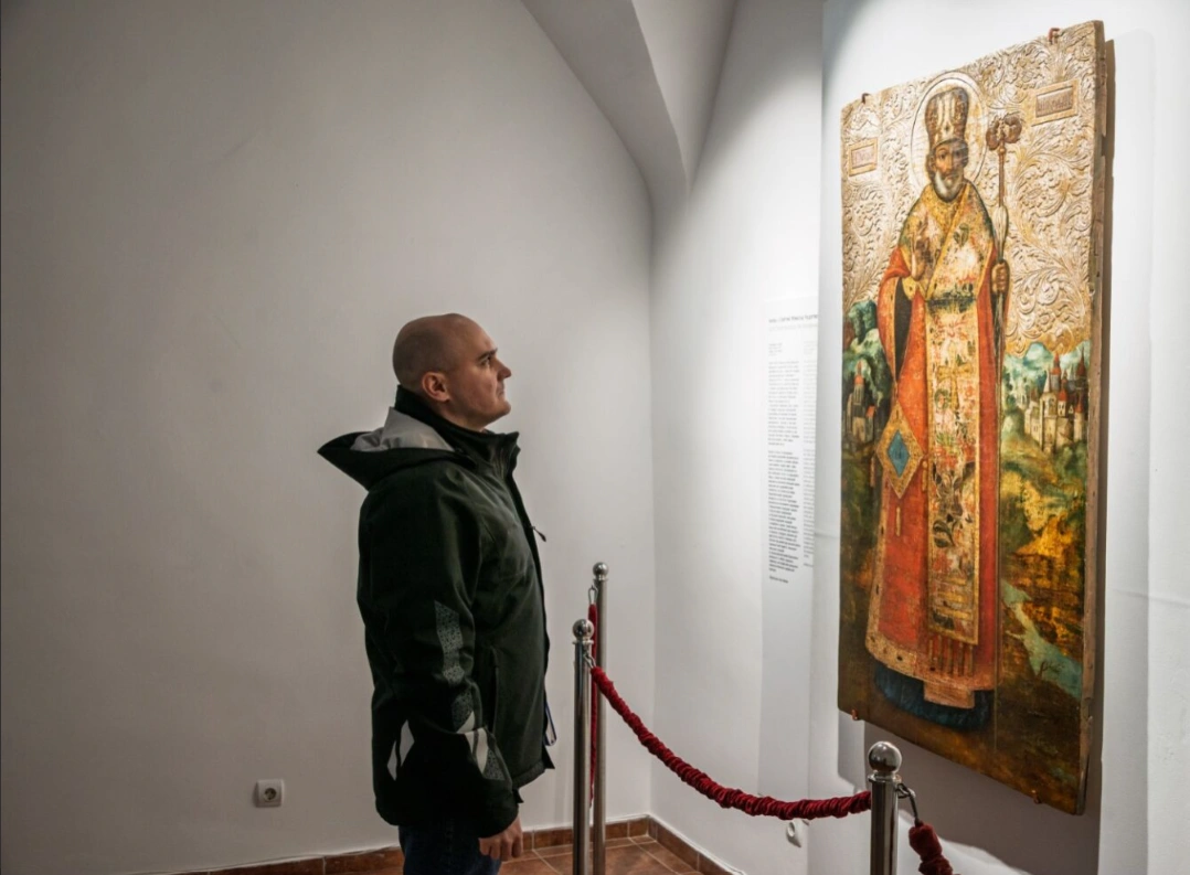 У Лаврі відкрили рідкісну ікону святого Миколая XVIII століття