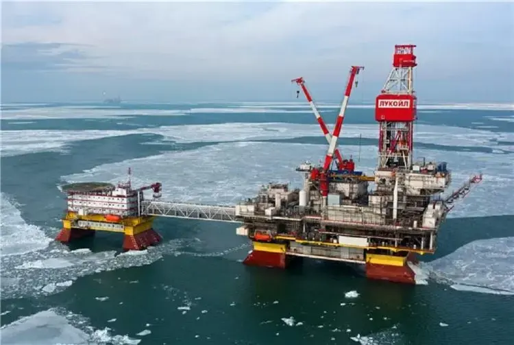 Українські дрони втретє вразили російські нафтові платформи в Каспії