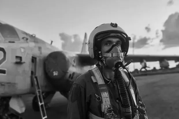 Донечка загиблого пілота F-16 стала символом надії: Павло Іванов залишив спадщину