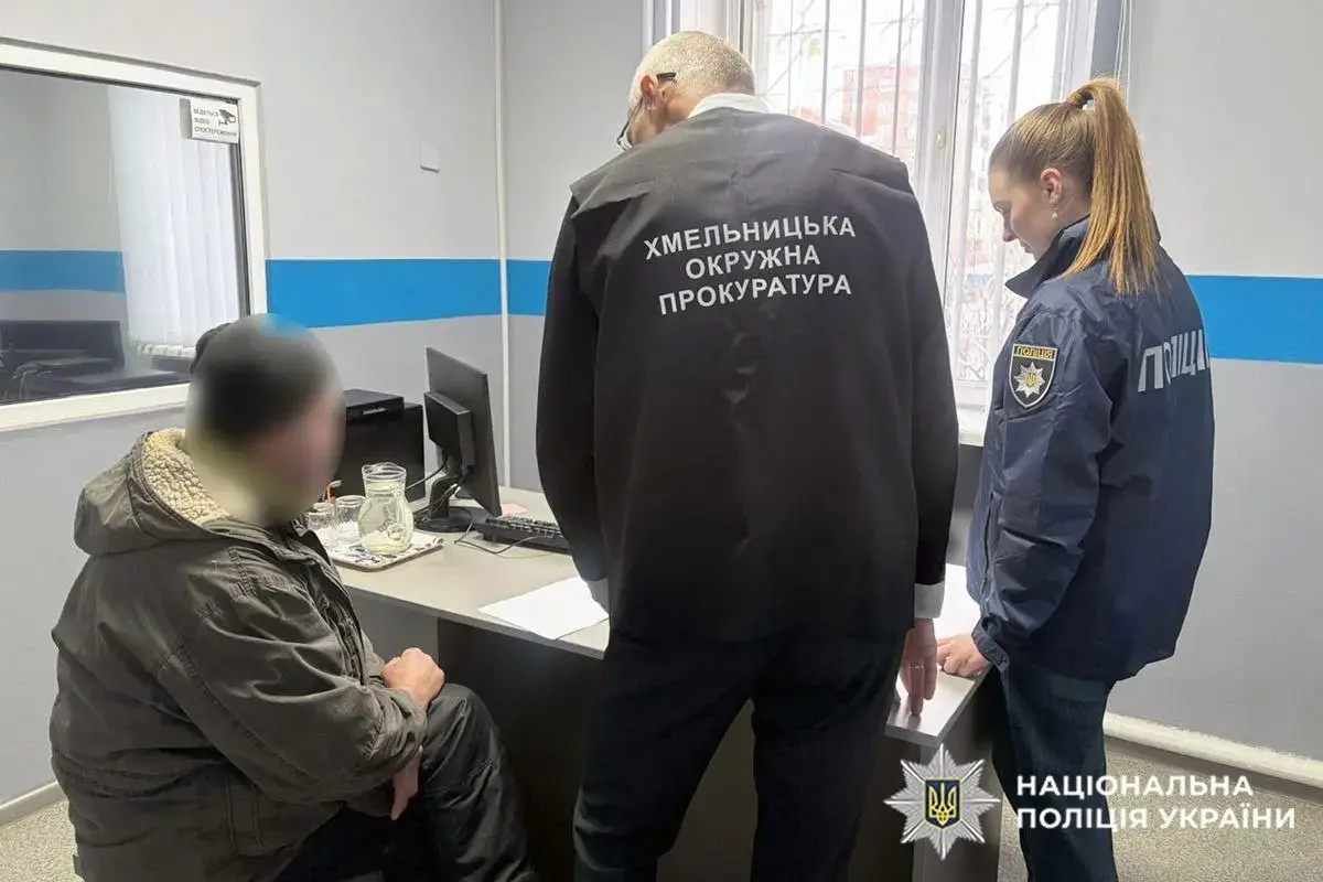 Фатальна гостинність: на Хмельниччині 9-річна дитина загинула від переохолодження після частування алкоголем