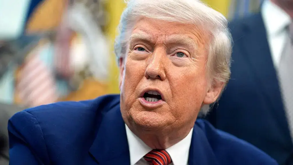 Москва вимагає зміни влади в Києві та інтерпретує заяви Трампа як тиск на Україну