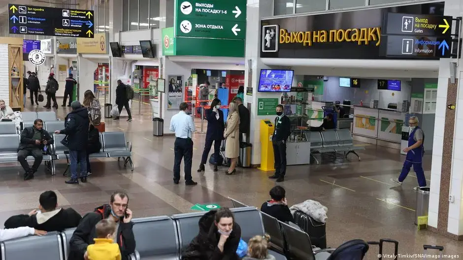Колапс авіасполучення в РФ: дрони паралізували роботу південних аеропортів